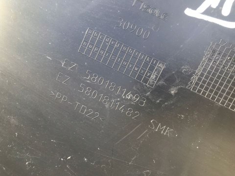 Listwa Iveco Daily 4 IV dolna boczna lewa nakładka karoserii dolna środkowa 2014r.-> 5801811475 5801811454