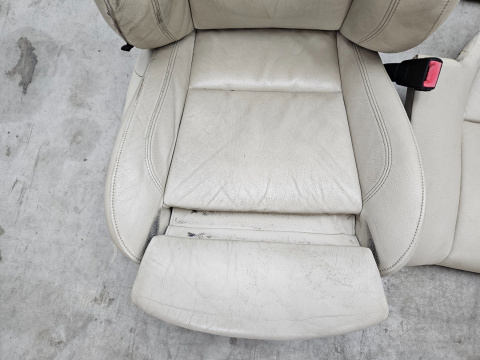 Fotele BMW E92 Coupe 04-12r. M-pakiet Sportseast kanapa tylna ANGLIK KOMPLET skóra beżowa CREMEBEIGE boczki tylne 