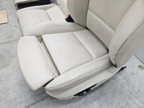 Fotele BMW E92 Coupe 04-12r. M-pakiet Sportseast kanapa tylna ANGLIK KOMPLET skóra beżowa CREMEBEIGE boczki tylne 