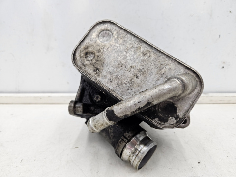 Obudowa filtra oleju BMW X1 E84 Z4 E89 F06 F10 X3 F25 X4 F26 E60 E90 podstawa N53B30A chłodniczka 7516383