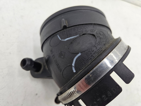 Rura BMW E81 E82 E87 X1 E84 E90 E92 X3 F25 silnik N52 N53 2.5i 3.0i króciec łącznik dolotowy powietrza 7536002 7537502