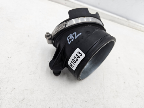 Rura BMW E81 E82 E87 X1 E84 E90 E92 X3 F25 silnik N52 N53 2.5i 3.0i króciec łącznik dolotowy powietrza 7536002 7537502