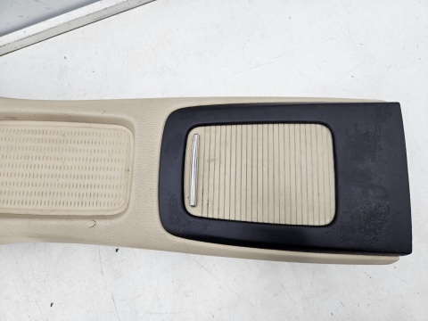 Tunel środkowy BMW E92 Coupe 04-12r. srodkowy tynel tylnej kanapy schowki kratki nawiewu CREMEBEIGE beżowy 6961645