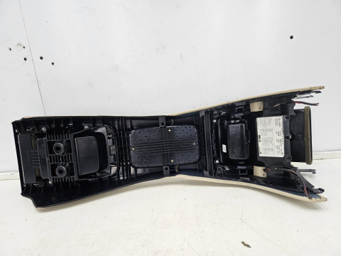 Tunel środkowy BMW E92 Coupe 04-12r. srodkowy tynel tylnej kanapy schowki kratki nawiewu CREMEBEIGE beżowy 6961645