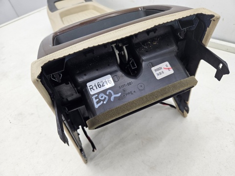 Tunel środkowy BMW E92 Coupe 04-12r. srodkowy tynel tylnej kanapy schowki kratki nawiewu CREMEBEIGE beżowy 6961645