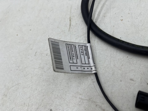 Dysza spryskiwaczy BMW E90 E91 E92 E93 04-12r. podgrzewana w podszybie komplet 7131299