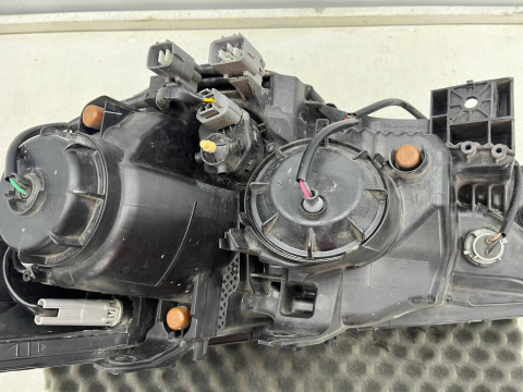 Lampa reflektor Mitsubishi ASX I Outlander Sport 10-19r. prawa przednia SOCZEWKA H11 HB3 Europa oryginalna prawy przód 