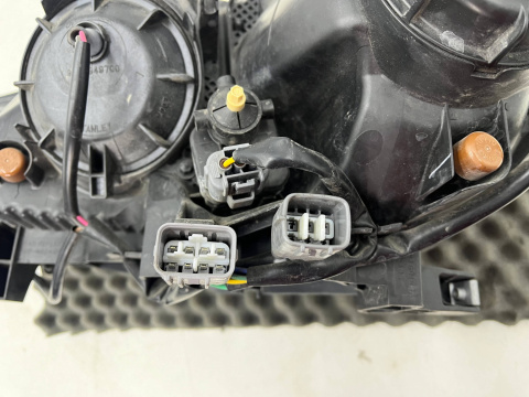 Lampa reflektor Mitsubishi ASX I Outlander Sport 10-19r. prawa przednia SOCZEWKA H11 HB3 Europa oryginalna prawy przód 