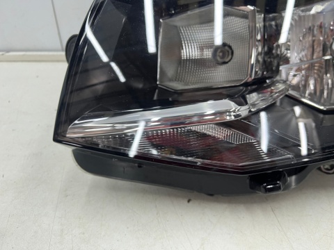 Lampa reflektor VW Transporter T6 Multivan Caravelle 15-19r. przedLIFT LEWA przednia zwykła H4 lewy przód 7e1941015l