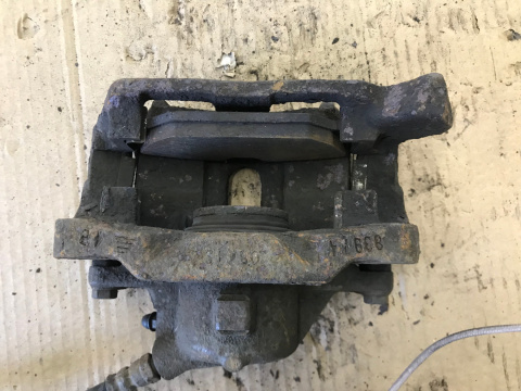 Zacisk hamulcowy Renault scenic I 96-03 prawy przedni