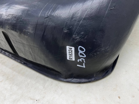 Wykładzina Mitsubishi L300 II Mitsubishi Delica Star Wagon 96r.- podłoga bagażnika plastikowa wanna Carbox 9021 Carbox9021