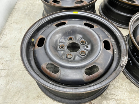 Felgi stalowe Chrysler PT Cruiser 00-10r. 15 cali 6jx15 ET40 5x100 KOMPLET 05272864ab