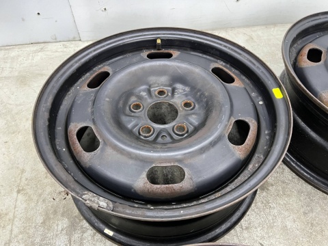 Felgi stalowe Chrysler PT Cruiser 00-10r. 15 cali 6jx15 ET40 5x100 KOMPLET 05272864ab