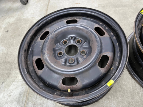 Felgi stalowe Chrysler PT Cruiser 00-10r. 15 cali 6jx15 ET40 5x100 KOMPLET 05272864ab