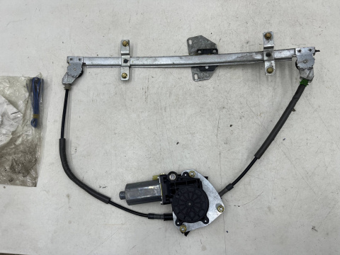 Podnośnik szyb Suzuki Grand Vitara I 98-05r. 3d 5d prawy przedni z silniczkiem prawy przód NOWY 8340165D10 350103386000