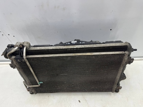 Chłodnica wody Renault Scenic 1 I Megane 1 I 96-03r. 1.4b 1.6 16v benzyna klimatyzacji wiatrak KOMPLET 8200125769 7700434383