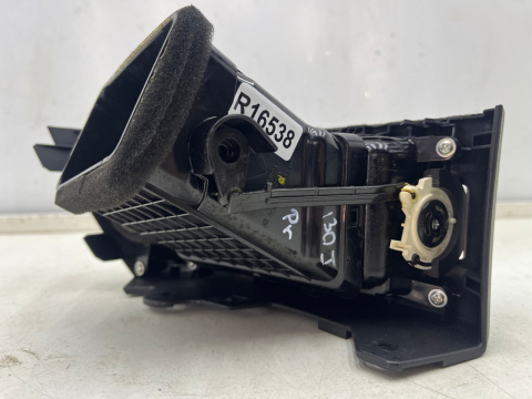 Kratka nawiewu Hyundai i30 I FD 07-12r. prawa nadmuchu deski wnętrza 97490-2R000
