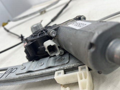 Podnośnik szyb Peugeot 206 5Drzwi 98-09r. prawy przedni mechanizm podnoszenia szyb elektryczny silniczek prawy przód