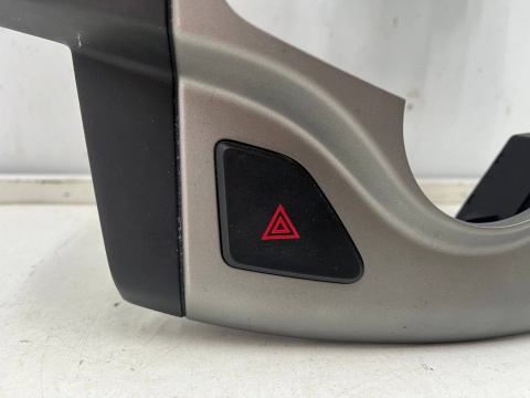 Ramka radia Hyundai i30 I FD 07-12r. Panel konsola środkowa deski klimy dekor kratki nawiewu 84745-2R000