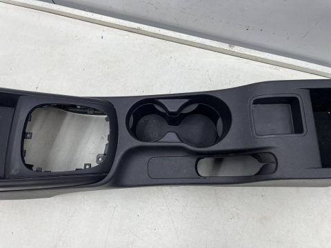 Tunel środkowy Hyundai i30 I FD 07-12r. obudowa konsola kokpit miejsce na kubki AUX USB 84671-2R000