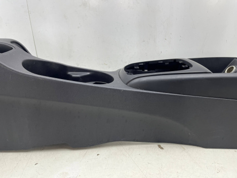 Tunel środkowy Hyundai i30 I FD 07-12r. obudowa konsola kokpit miejsce na kubki AUX USB 84671-2R000