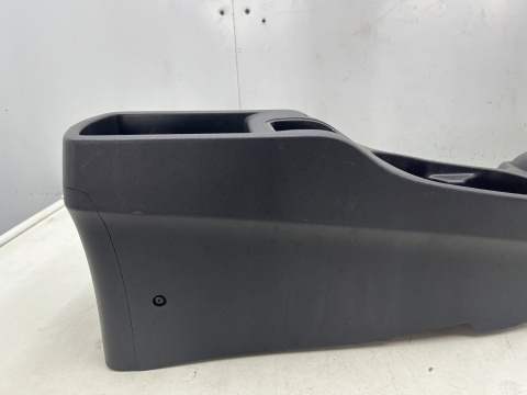 Tunel środkowy Hyundai i30 I FD 07-12r. obudowa konsola kokpit miejsce na kubki AUX USB 84671-2R000