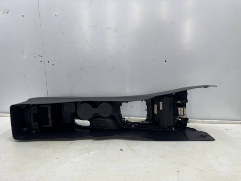 Tunel środkowy Hyundai i30 I FD 07-12r. obudowa konsola kokpit miejsce na kubki AUX USB 84671-2R000