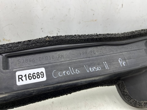 Osłona błotnika Toyota Corolla Verso II 04-09r. prawe wewnętrzne wygłuszenie błotnika prawy przód 53866-0f010