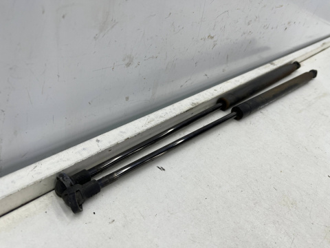 Siłownik Fiat Panda 2 II 03-12r. teleskop tylnej klapy bagażnika tył komplet   