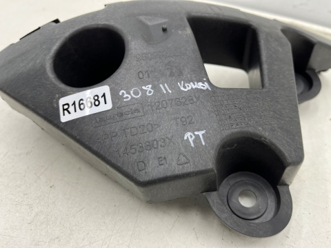 Ślizg Peugeot 308 II T9 KOMBI 13-21r. PRAWE tylne mocowanie wspornik uchwyt zderzaka prawy tył 9800920080 1207628X 1453303X  
