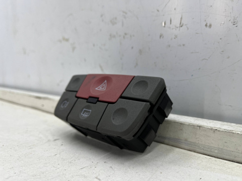 Włącznik świateł awaryjnych Fiat Panda 2 II 03-12r. przycisk świateł przeciwmgielnych 735357118