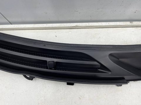 Podszybie Fiat Panda 2 II 03-12r. górne uszczelka Europa ze sprzyskiwaczami 735340441