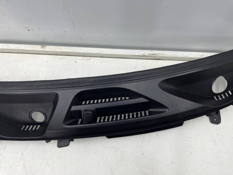 Podszybie Fiat Panda 2 II 03-12r. górne uszczelka Europa ze sprzyskiwaczami 735340441