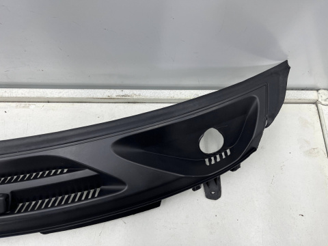 Podszybie Fiat Panda 2 II 03-12r. górne uszczelka Europa ze sprzyskiwaczami 735340441