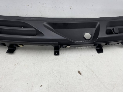 Podszybie Fiat Panda 2 II 03-12r. górne uszczelka Europa ze sprzyskiwaczami 735340441