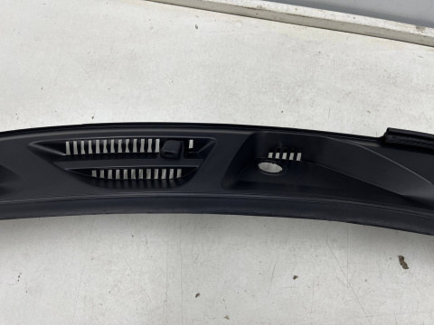 Podszybie Fiat Panda 2 II 03-12r. górne uszczelka Europa ze sprzyskiwaczami 735340441