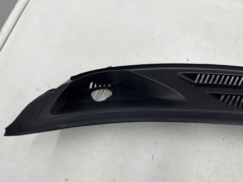 Podszybie Fiat Panda 2 II 03-12r. górne uszczelka Europa ze sprzyskiwaczami 735340441