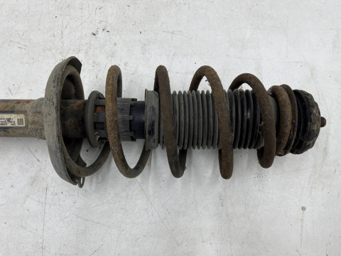 Amortyzator VW Polo 3 III Seat Ibiza II 83-04r. BENZYNA przedni PRAWY LEWY mcpherson sprężyna lewy prawy przód 6N0413031J  