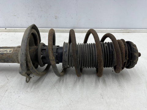 Amortyzator VW Polo 3 III Seat Ibiza II 83-04r. BENZYNA przedni PRAWY LEWY mcpherson sprężyna lewy prawy przód 6N0413031J  