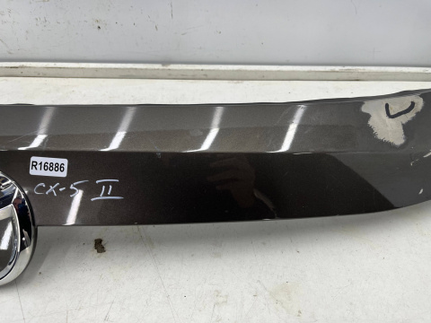 Listwa Mazda CX-5 II CX5 II KF KB 17-21r. blenda nakładka górna klapy bagażnika KB7W-50811