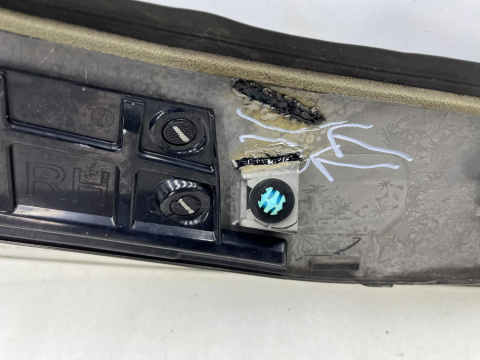 Listwa Mazda CX-5 II CX5 II KF KB 17-21r. blenda nakładka górna klapy bagażnika KB7W-50811