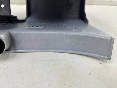 Listwa Renault Trafic III Talento NV300 Primastar II Vivaro B 14r.- prawa nakładka lampy tylnej obudowa narożnik 93450969