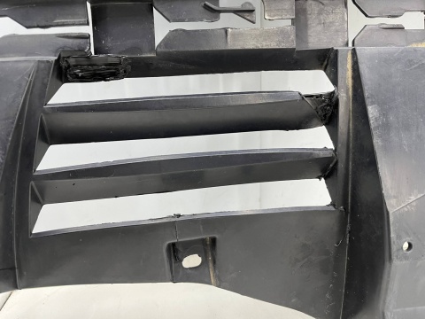 Osłona pod zderzak Peugeot 308 II T9 + SW 13-21r. przednia osłona płyta dolna silnika podwozia 9677363680