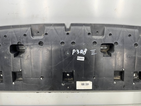 Osłona pod zderzak Peugeot 308 II T9 + SW 13-21r. przednia osłona płyta dolna silnika podwozia 9677363680