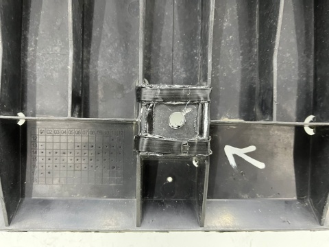 Osłona pod zderzak Peugeot 308 II T9 + SW 13-21r. przednia osłona płyta dolna silnika podwozia 9677363680