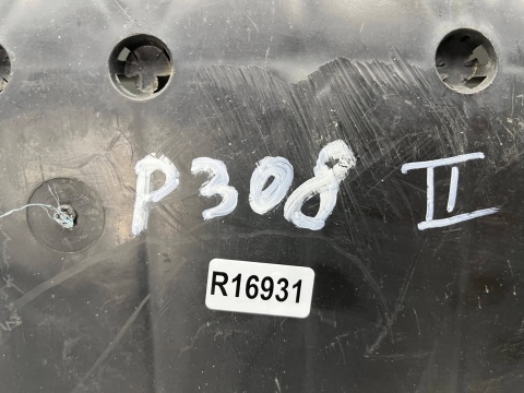 Osłona pod zderzak Peugeot 308 II T9 + SW 13-21r. przednia osłona płyta dolna silnika podwozia 9677363680