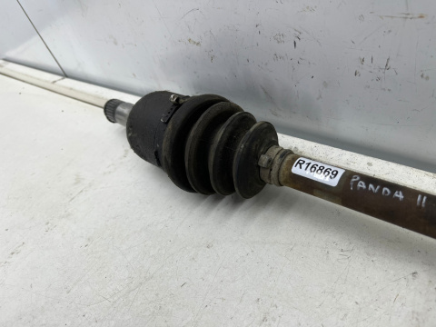 Półoś Fiat Panda 2 II 03-12r. 1.1 benzyna lewa przednia półoś napędowa krótka przegub lewy przód 