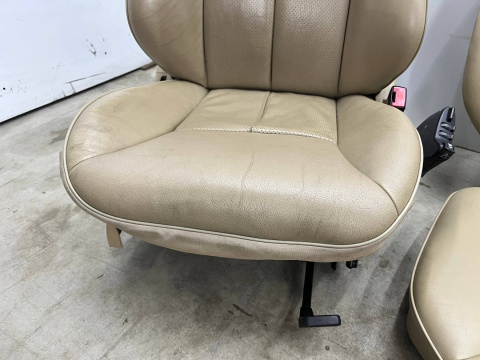 Fotele Mercedes w210 KOMBI 95-02r. kanapa tylna boczki drzwi KOMPLET skóra pompowane elektryczne z pamięcią beżowe