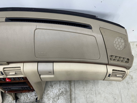 Fotele Mercedes w210 KOMBI 95-02r. kanapa tylna boczki drzwi KOMPLET skóra pompowane elektryczne z pamięcią beżowe