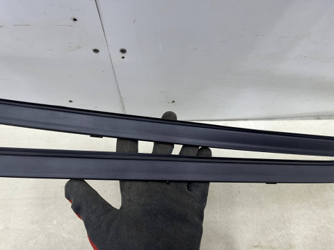 Listwa Mazda CX-30 CX30 19r.- dachowa prawa lewa nakładka zaślepka KOMPLET